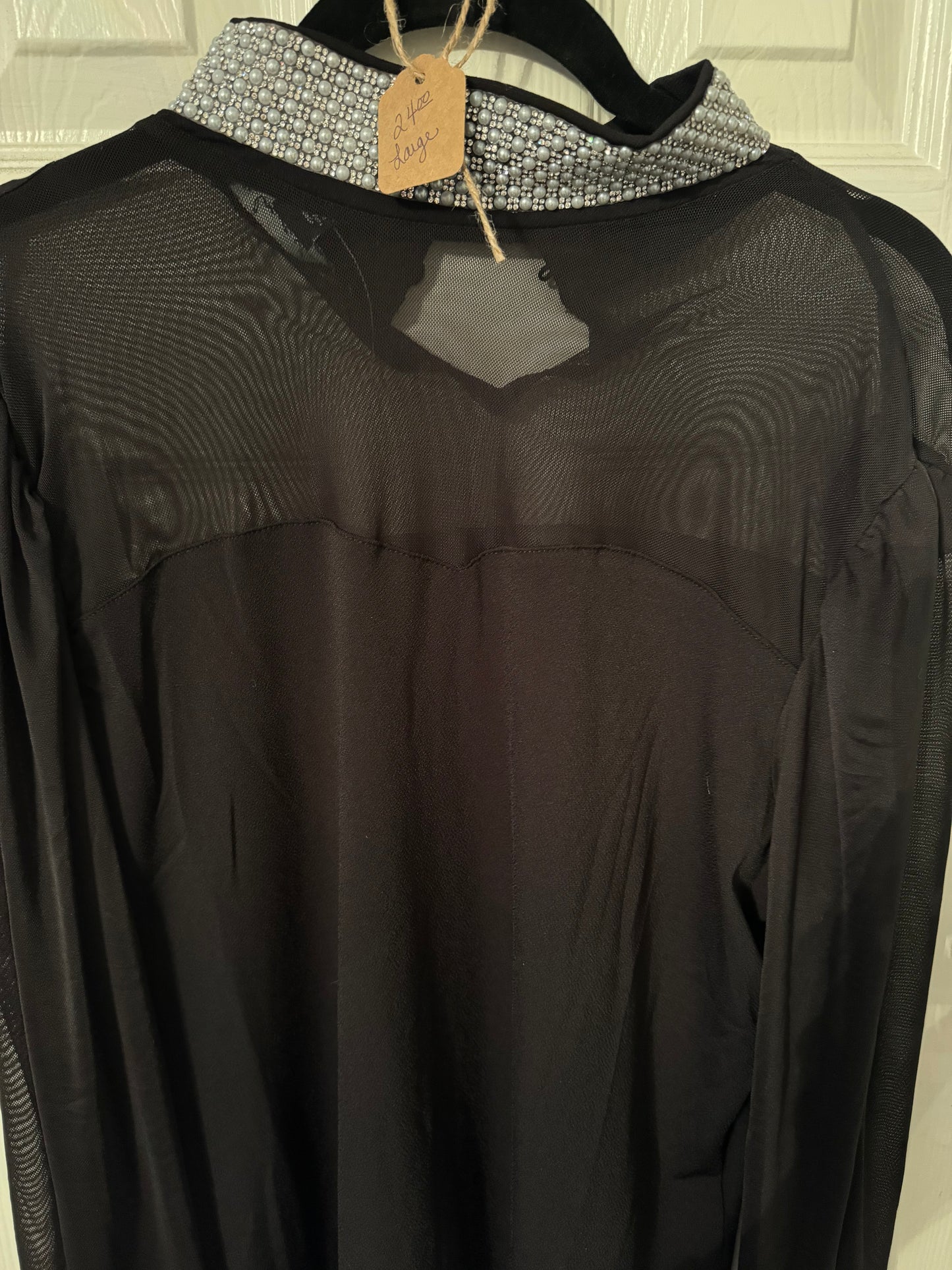 Black sheet shirt with pearl collar - LG