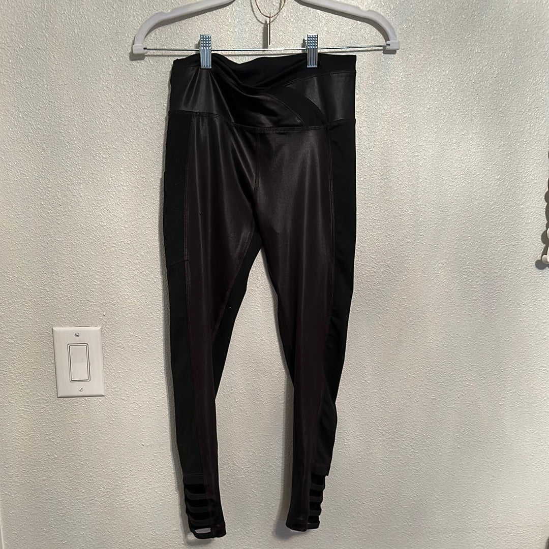 Youth leggings size 14