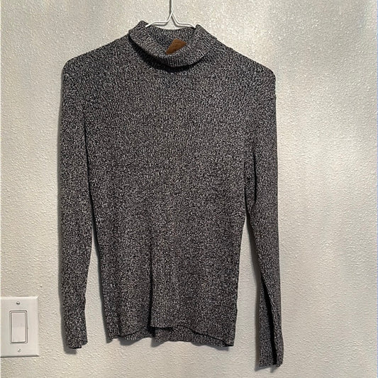 Gray turtleneck, size medium