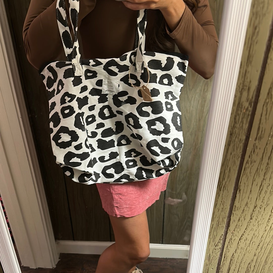 Black and white leopard tote