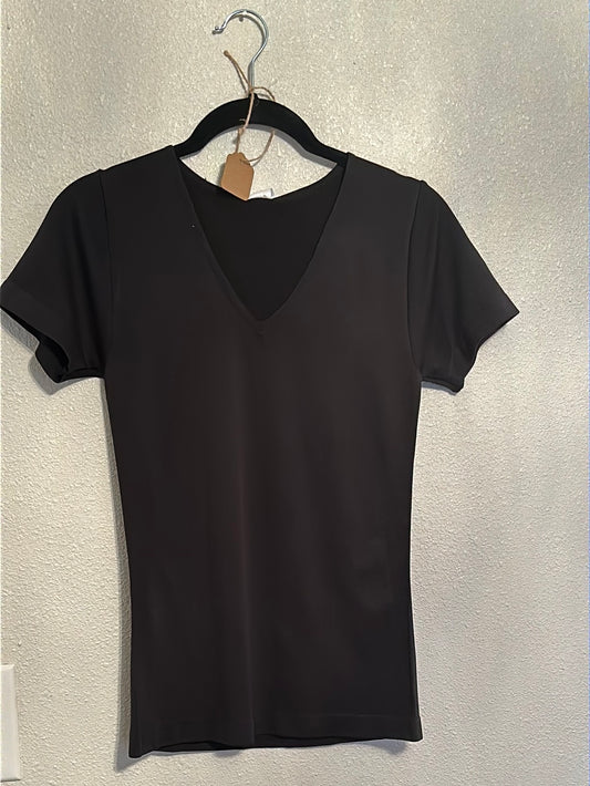 Black T-shirts size small