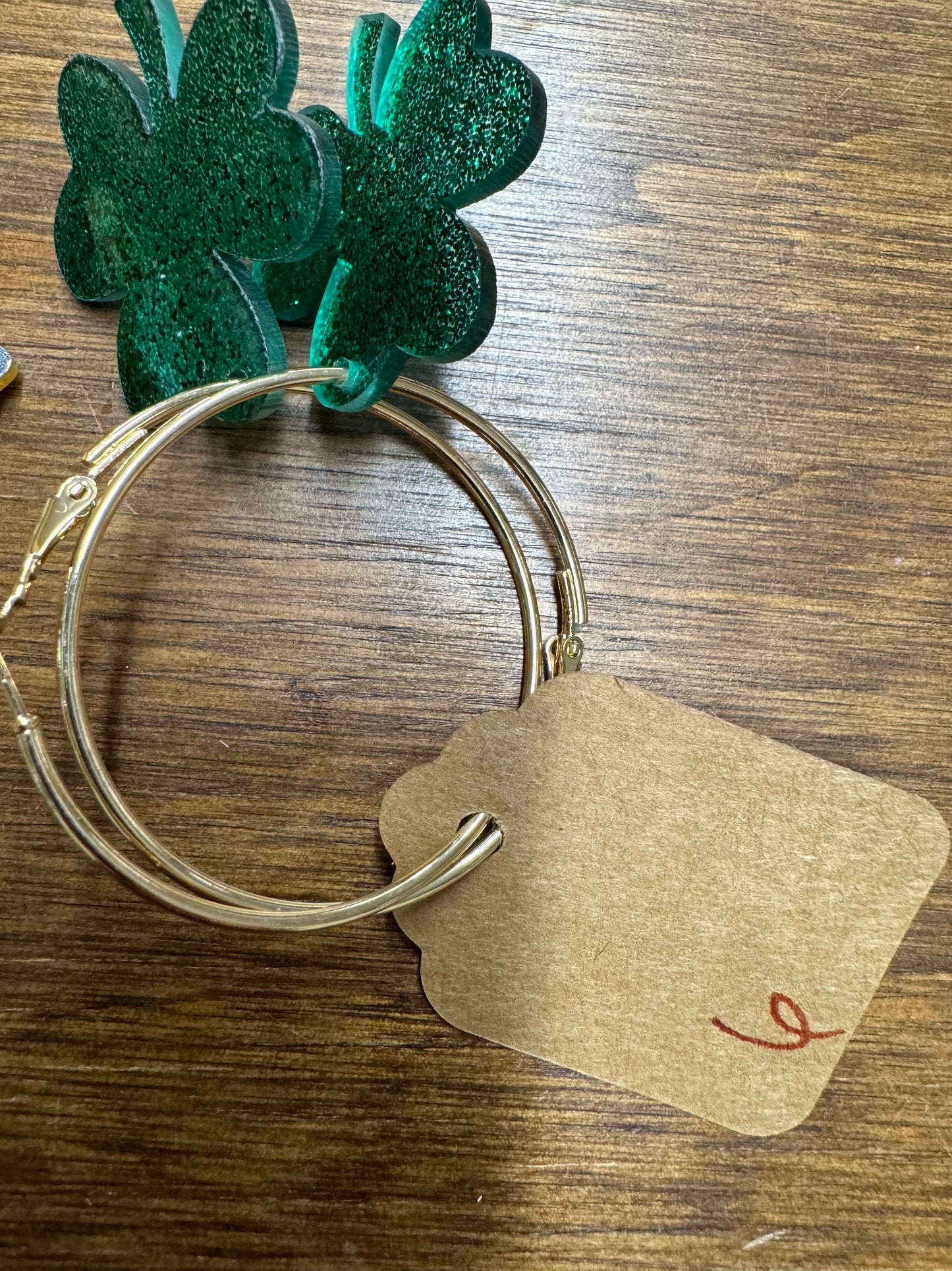 Clover hoops